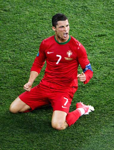 张外龙：向余望是中国足球未来的重要资源，我曾帮他重建信心（张外龙：向余望将成国足未来关键力量，我曾助他找回自信）