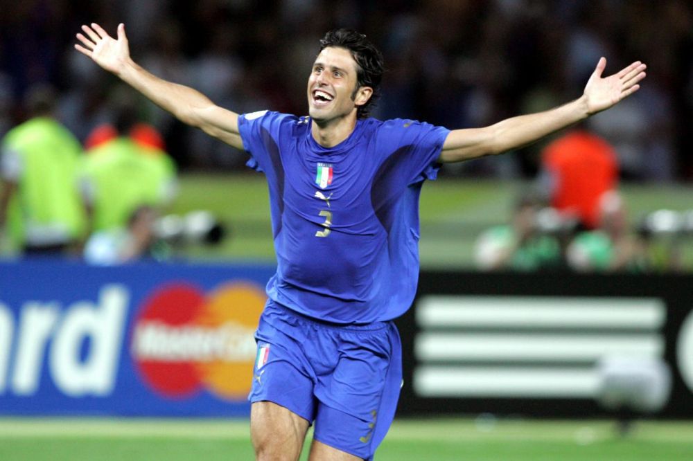 半场战报：博洛尼亚1-2克雷莫内塞，奥尔索利尼点射，瓦尔迪、帕耶罗破门（半场快讯：博洛尼亚1-2落后克雷莫内塞，奥尔索利尼点射，瓦尔迪、帕耶罗进球）