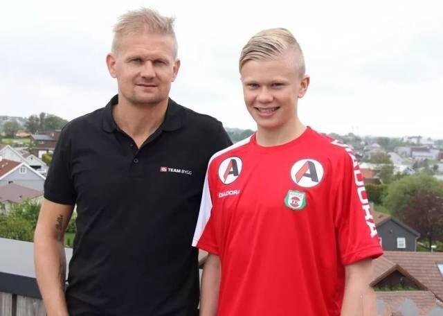 国际米兰牢牢占据榜首（国米稳居榜首）