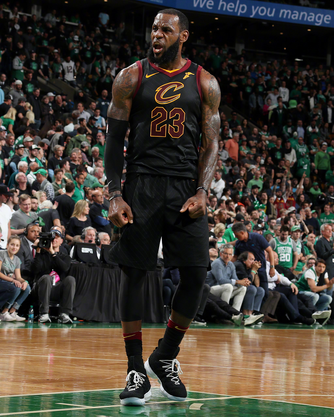 世体：弗里克已率巴萨16场逆转，本赛季未过半就已多达7次（世体：弗里克执教巴萨逆转数达16场，本赛季未过半已上演7次）