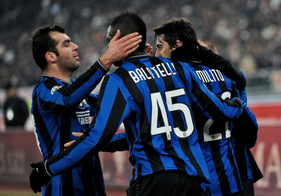 中超赛程更新：关注榜首之争,（中超最新赛程：聚焦榜首对决）