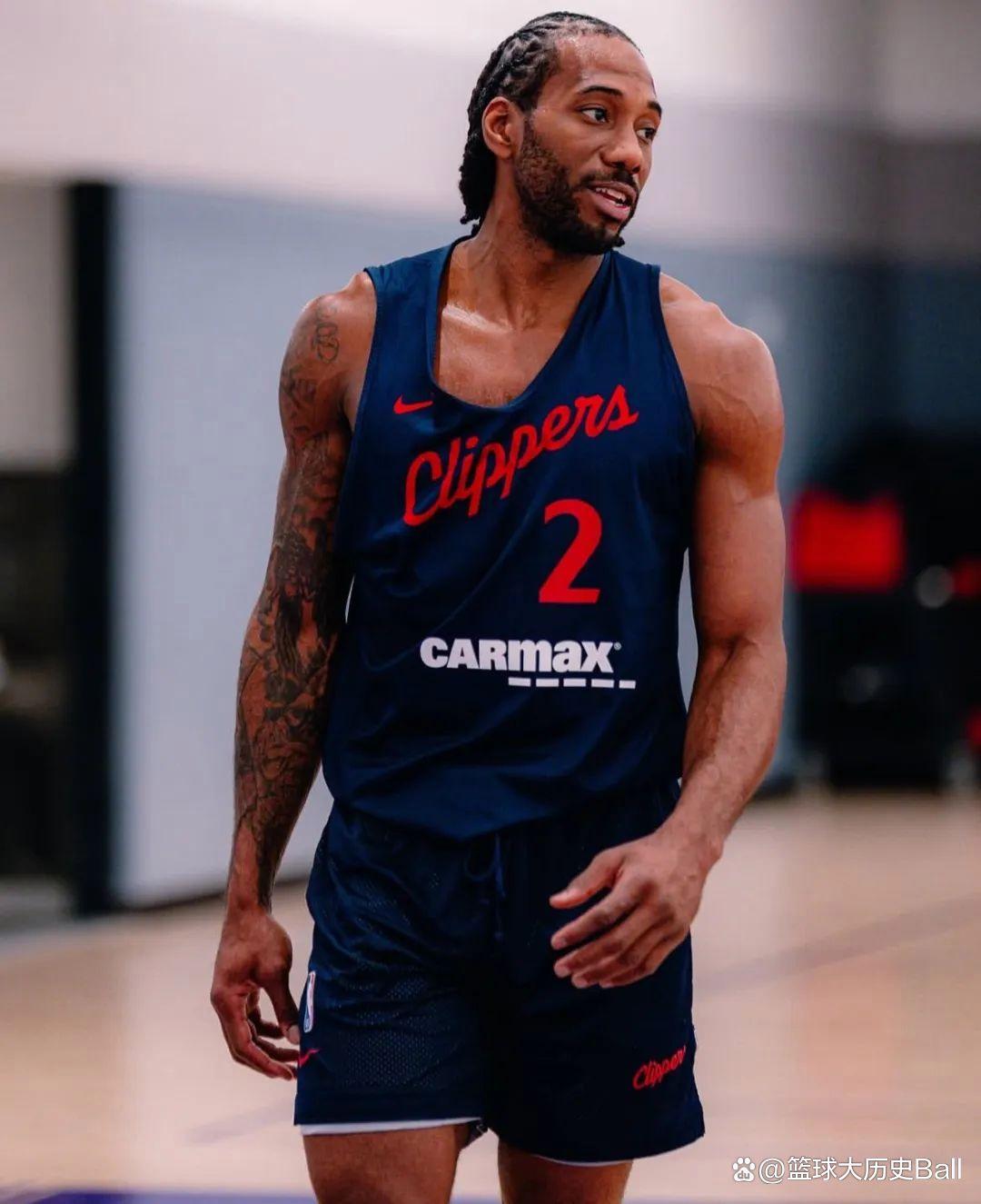 每体：巴萨不着急让奥尔莫复出，不接受手术以免缺阵4个月（每体：巴萨不急让奥尔莫复出，拒做手术以避免4个月缺阵）