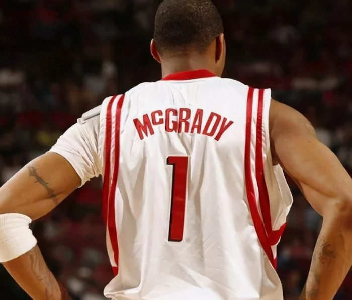 李鸿其获奖感谢妻子王紫璇，两人现场落泪（李鸿其领奖向妻子王紫璇致谢，两人当场落泪）